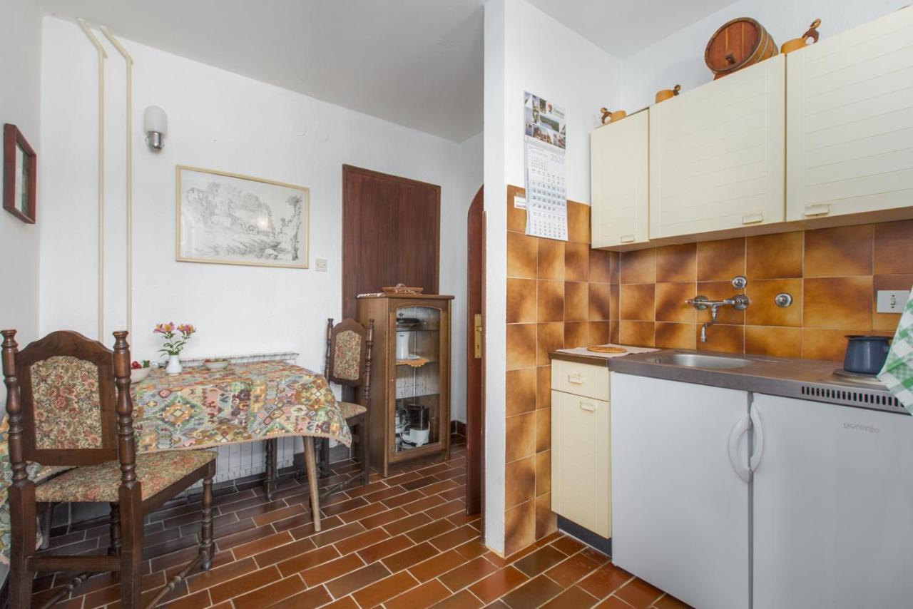 Anamarija Apartments Near The Beach And The Fantastic Adria Sea With Over 10 Small Islands Close By Funtana Luaran gambar