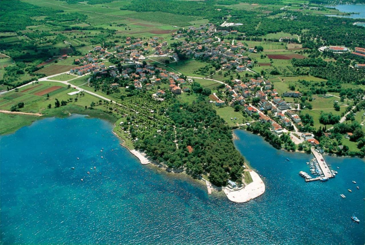 Anamarija Apartments Near The Beach And The Fantastic Adria Sea With Over 10 Small Islands Close By Funtana Luaran gambar