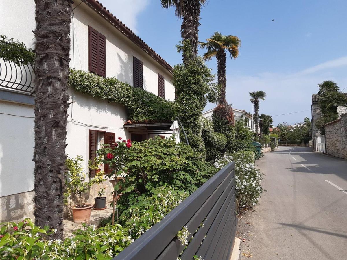 Anamarija Apartments Near The Beach And The Fantastic Adria Sea With Over 10 Small Islands Close By Funtana Luaran gambar