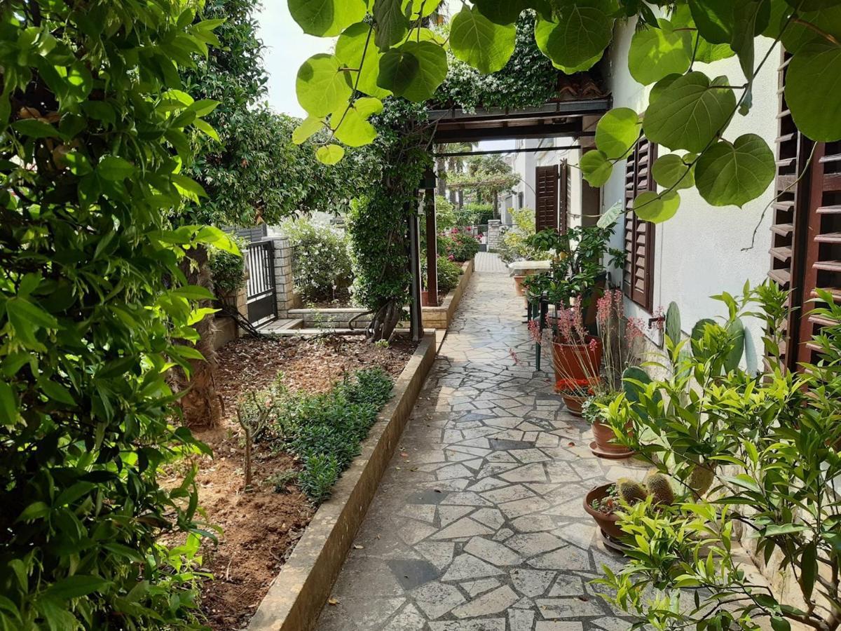 Anamarija Apartments Near The Beach And The Fantastic Adria Sea With Over 10 Small Islands Close By Funtana Luaran gambar
